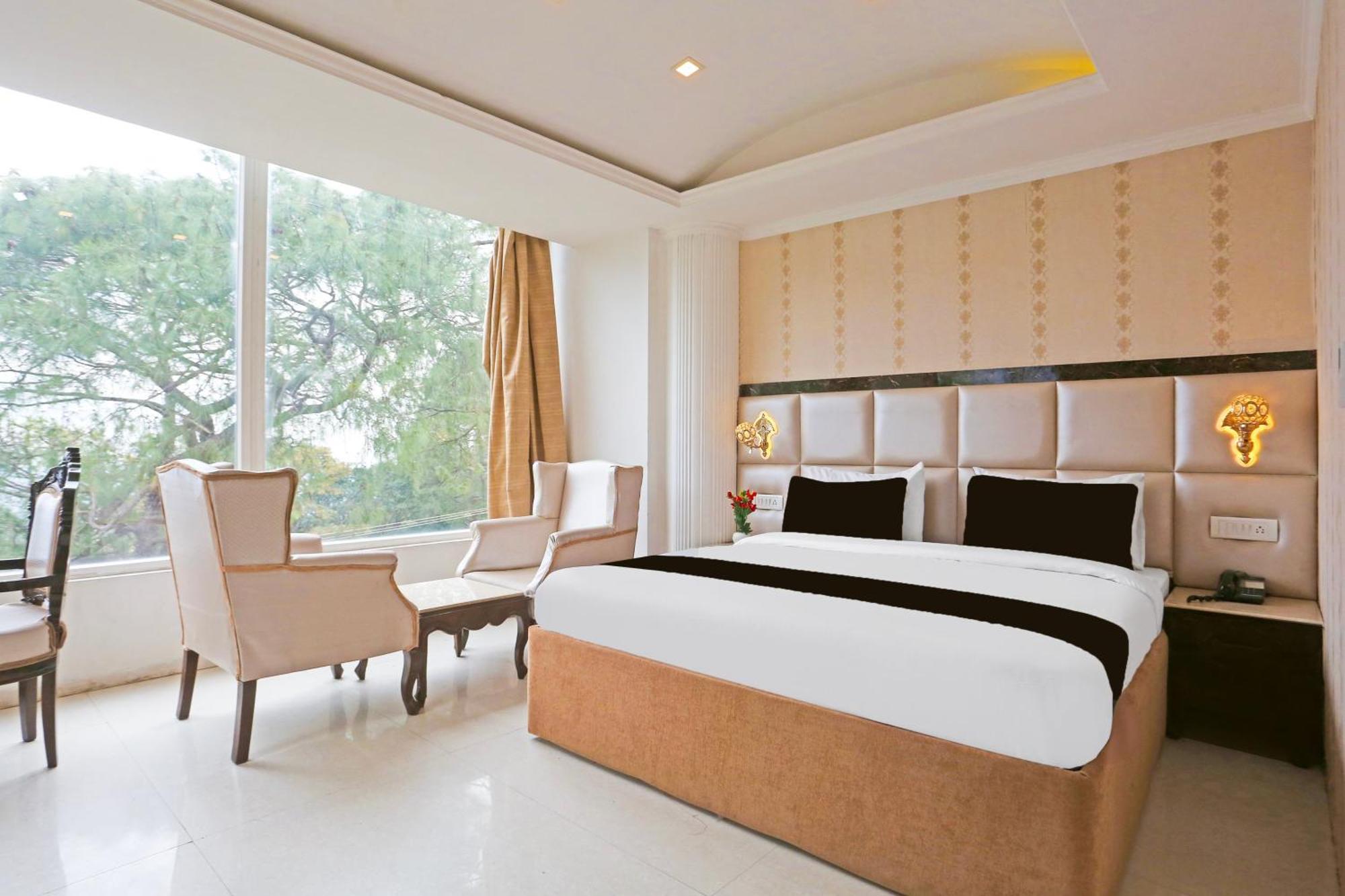 Super Townhouse Oak Dharamshala Near Maximus Mall Exterior foto
